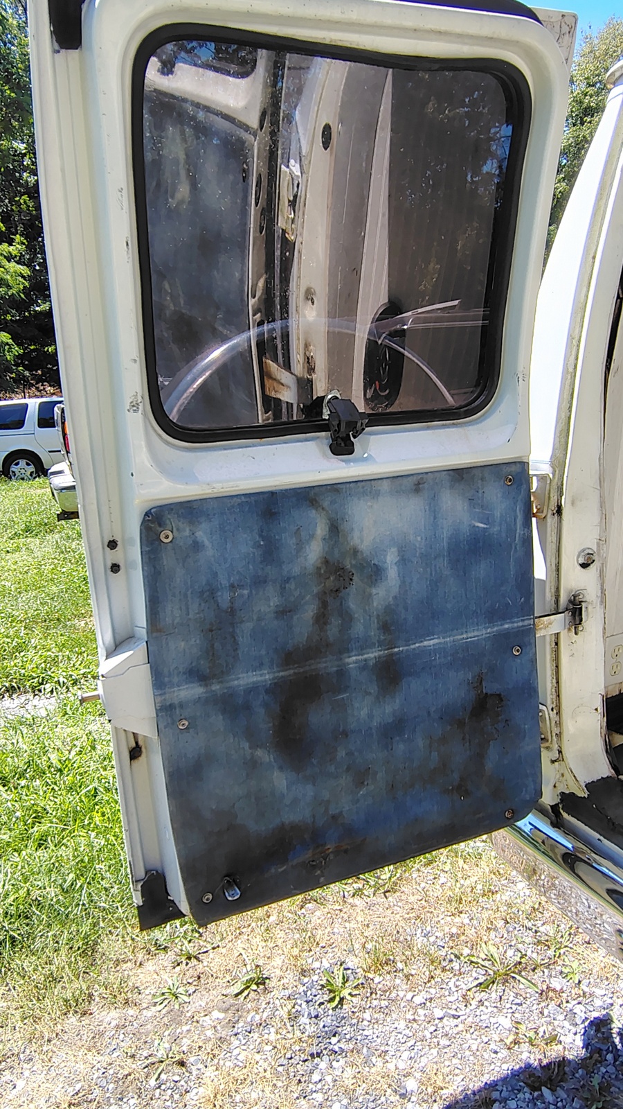 1983 Ford E-100 Econoline Short Wheelbase Van | 300 Inline Six | 3-Speed Manual w/ Overdrive | 91,812 Miles - Image 23