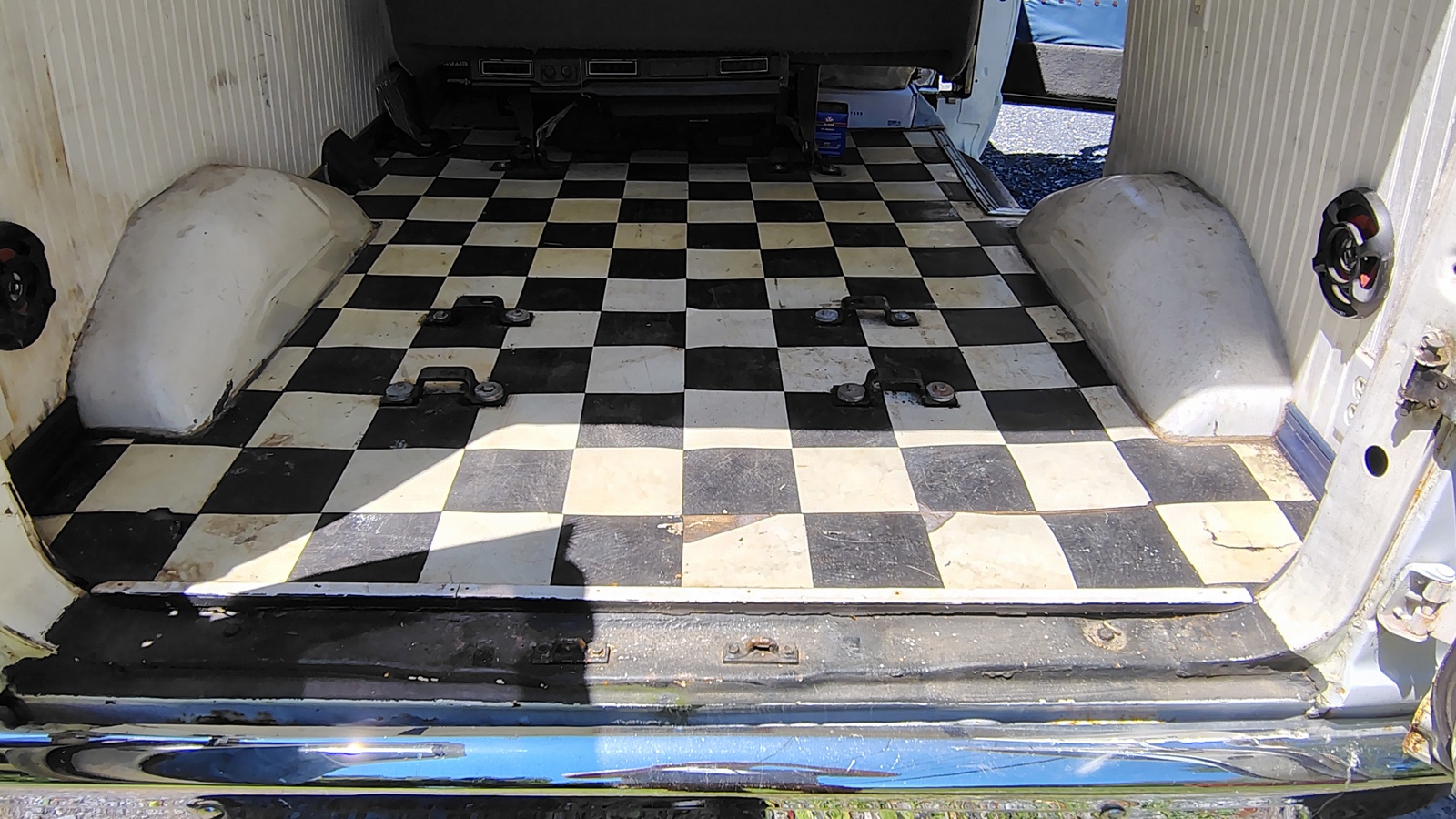 1983 Ford E-100 Econoline Short Wheelbase Van | 300 Inline Six | 3-Speed Manual w/ Overdrive | 91,812 Miles - Image 24