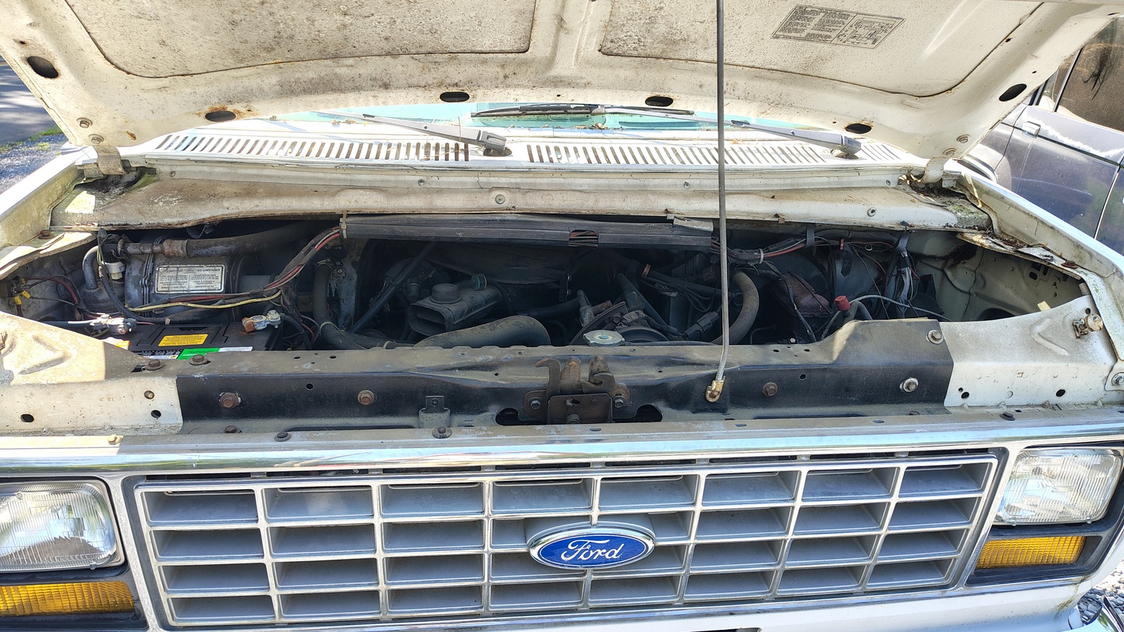 1983 Ford E-100 Econoline Short Wheelbase Van | 300 Inline Six | 3-Speed Manual w/ Overdrive | 91,812 Miles - Image 15