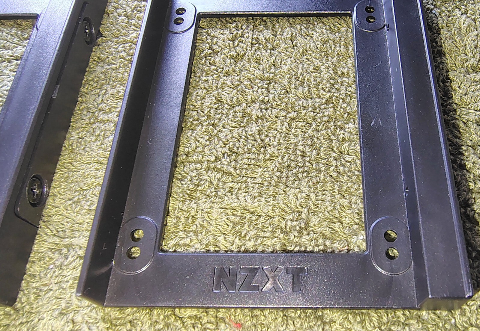 NZXT H500 H500i OEM 2.5" SSD Mounting Trays Spring-Loaded Brackets Lot of 2 - Image 4