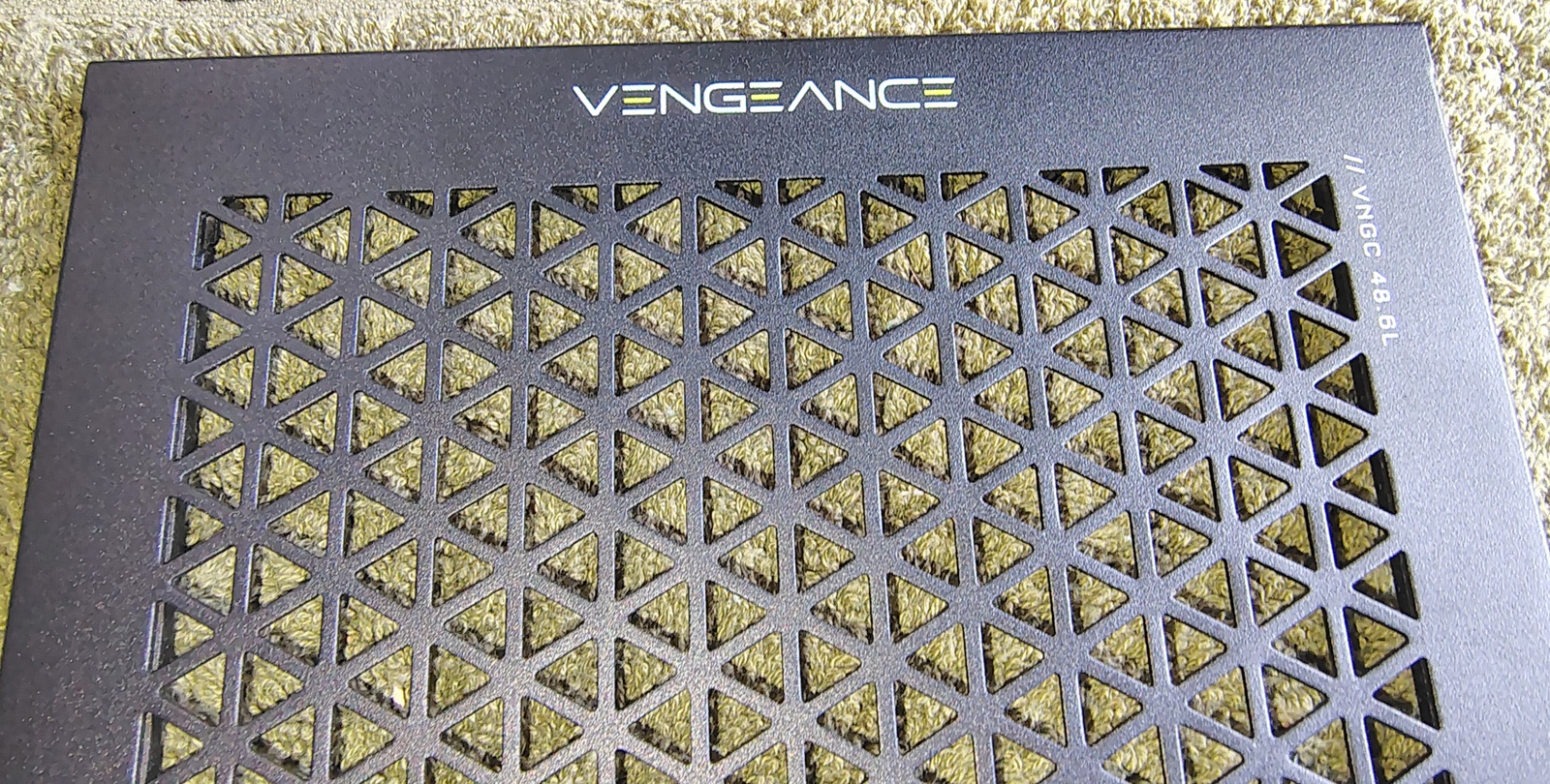 Corsair Vengeance a7200 VNGC 48.6L Front Mesh Panel Bezel for 4000D Chassis - Image 5