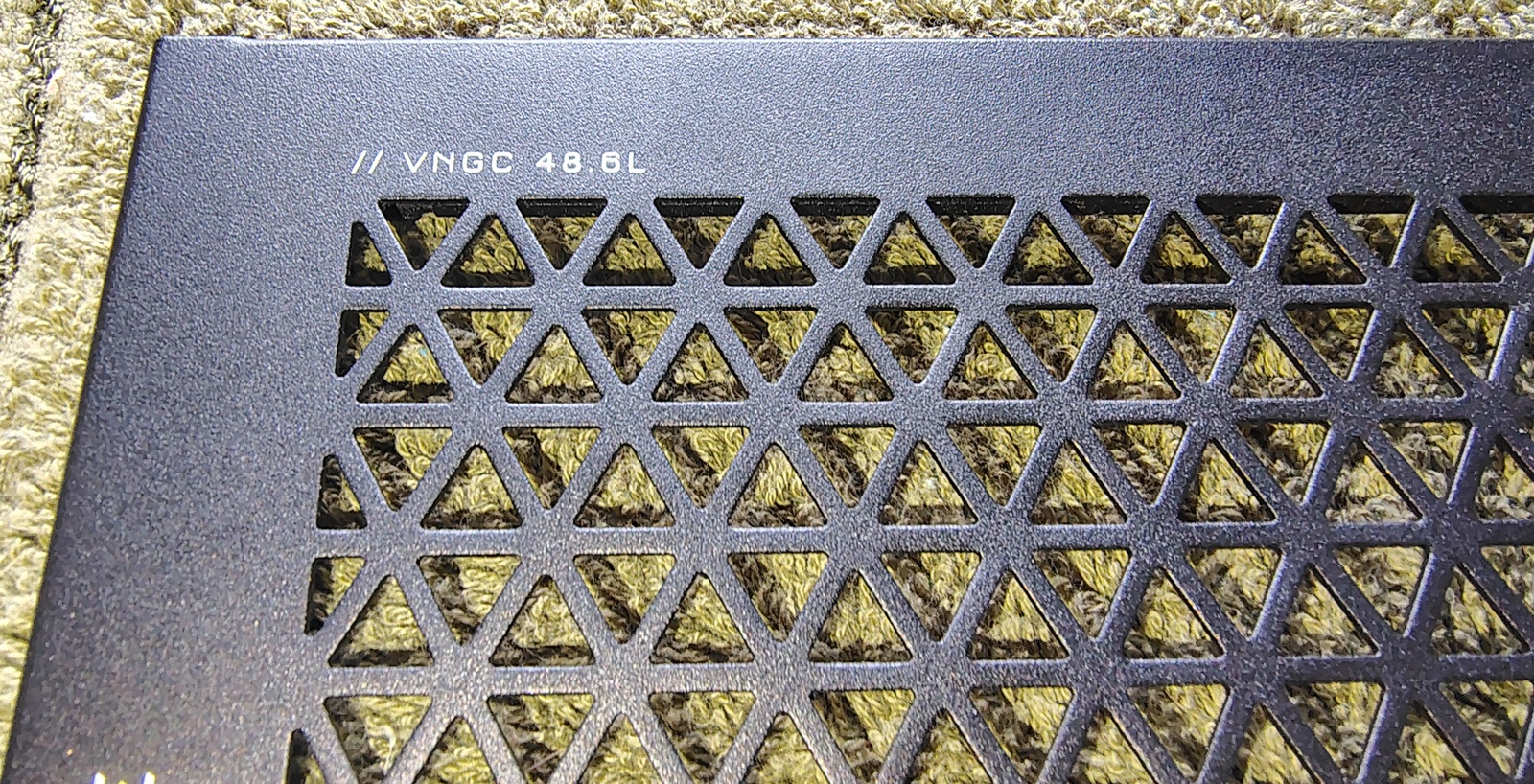 Corsair Vengeance a7200 VNGC 48.6L Front Mesh Panel Bezel for 4000D Chassis - Image 6