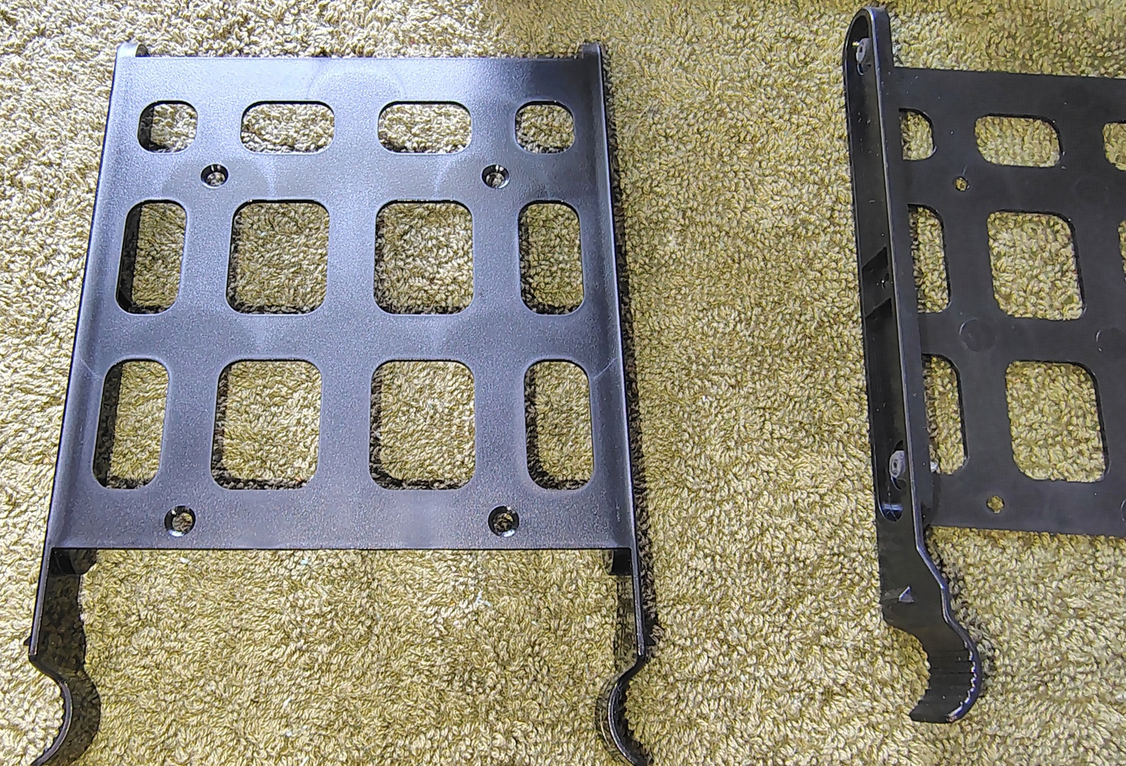 Corsair HDD Cage Assembly with 2 Drive Trays for Carbide 400C 400Q 460X - Image 6