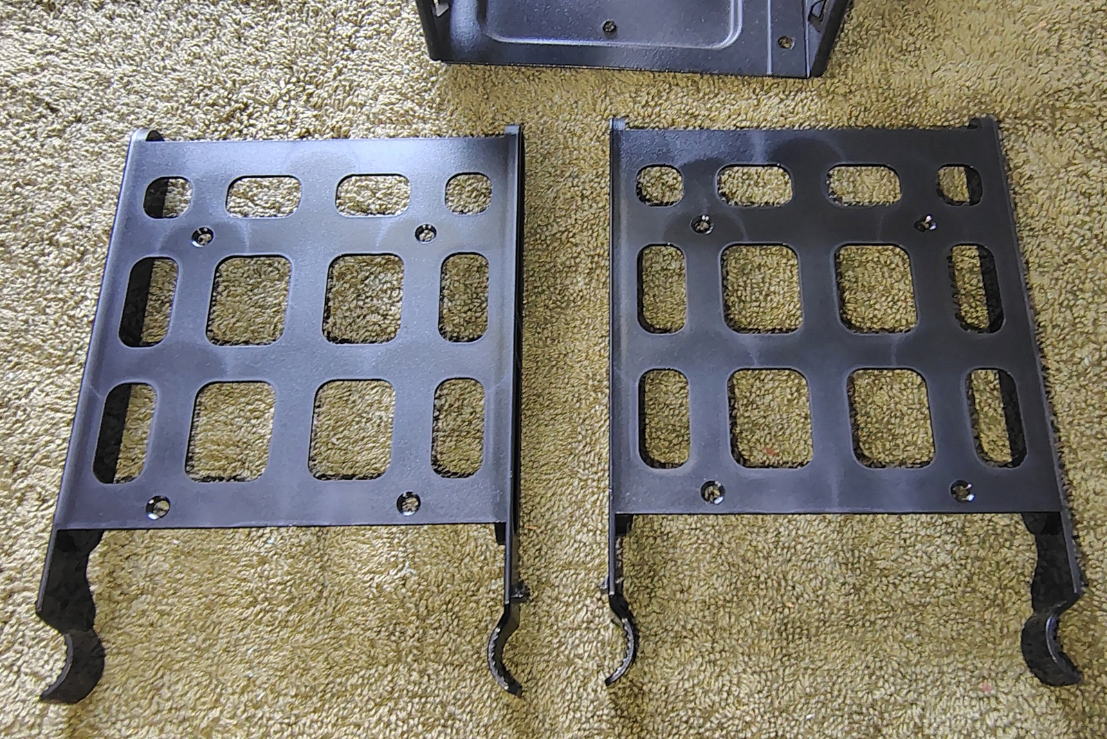Corsair HDD Cage Assembly with 2 Drive Trays for Carbide 400C 400Q 460X - Image 7