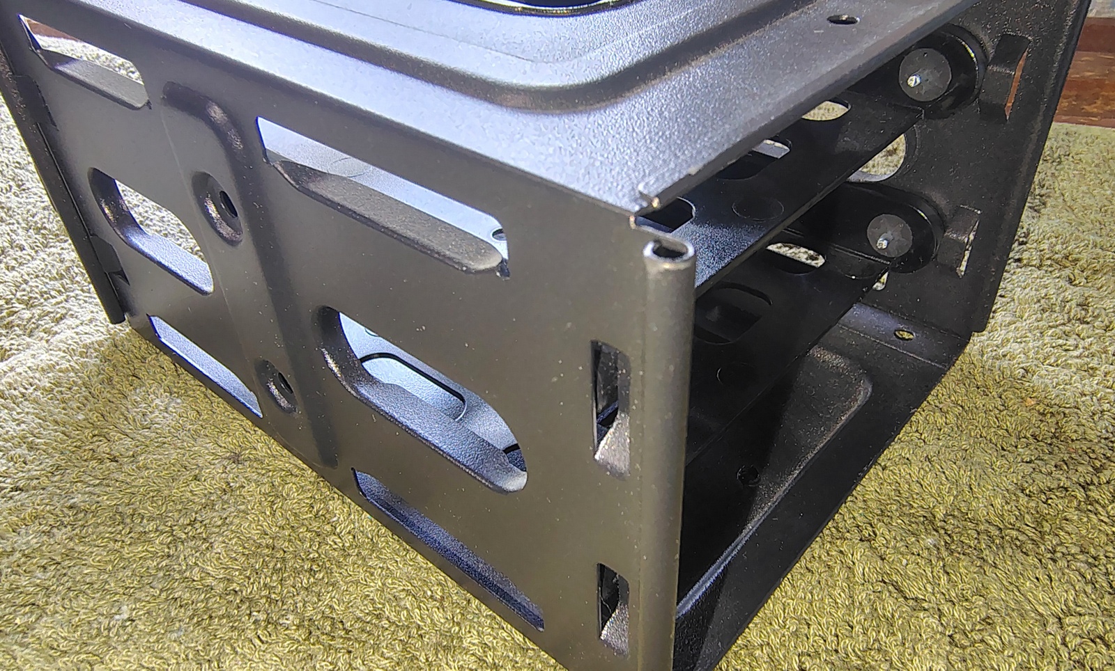 Corsair HDD Cage Assembly with 2 Drive Trays for Carbide 400C 400Q 460X - Image 16