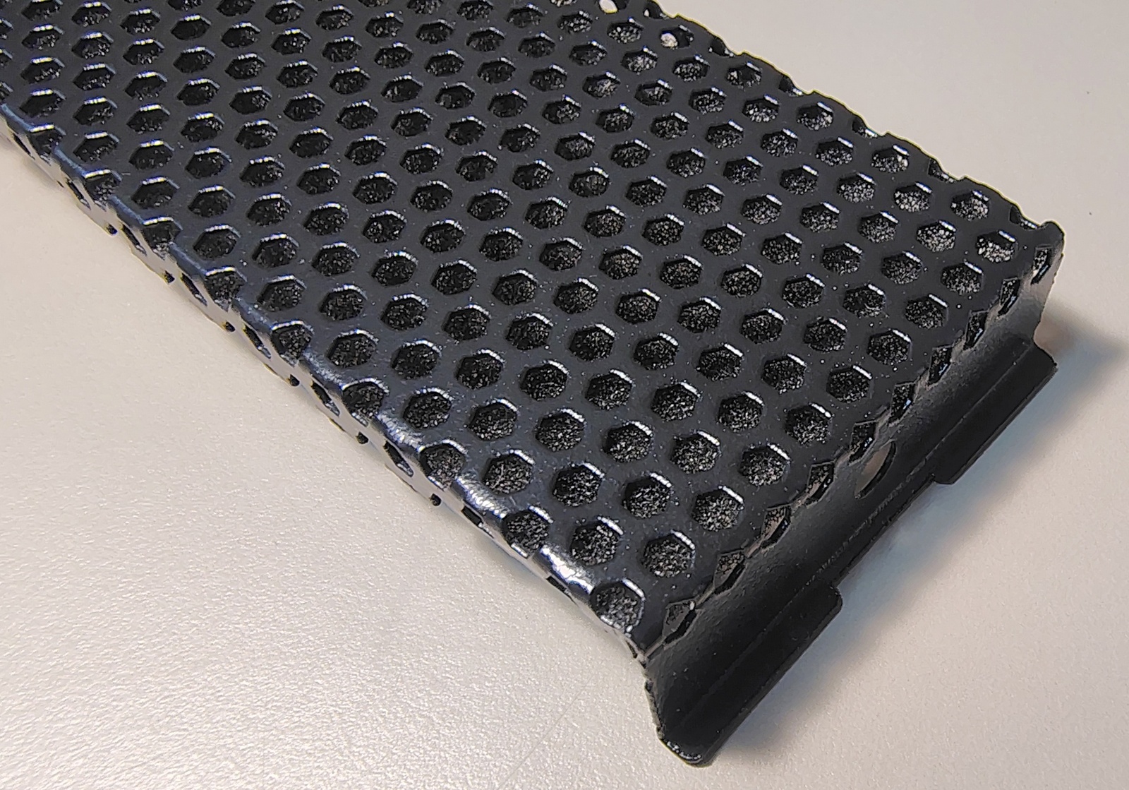 Thermaltake Versa H25 5.25" Drive Bay Cover Mesh Filter Faceplate OEM Black Steel - Image 4