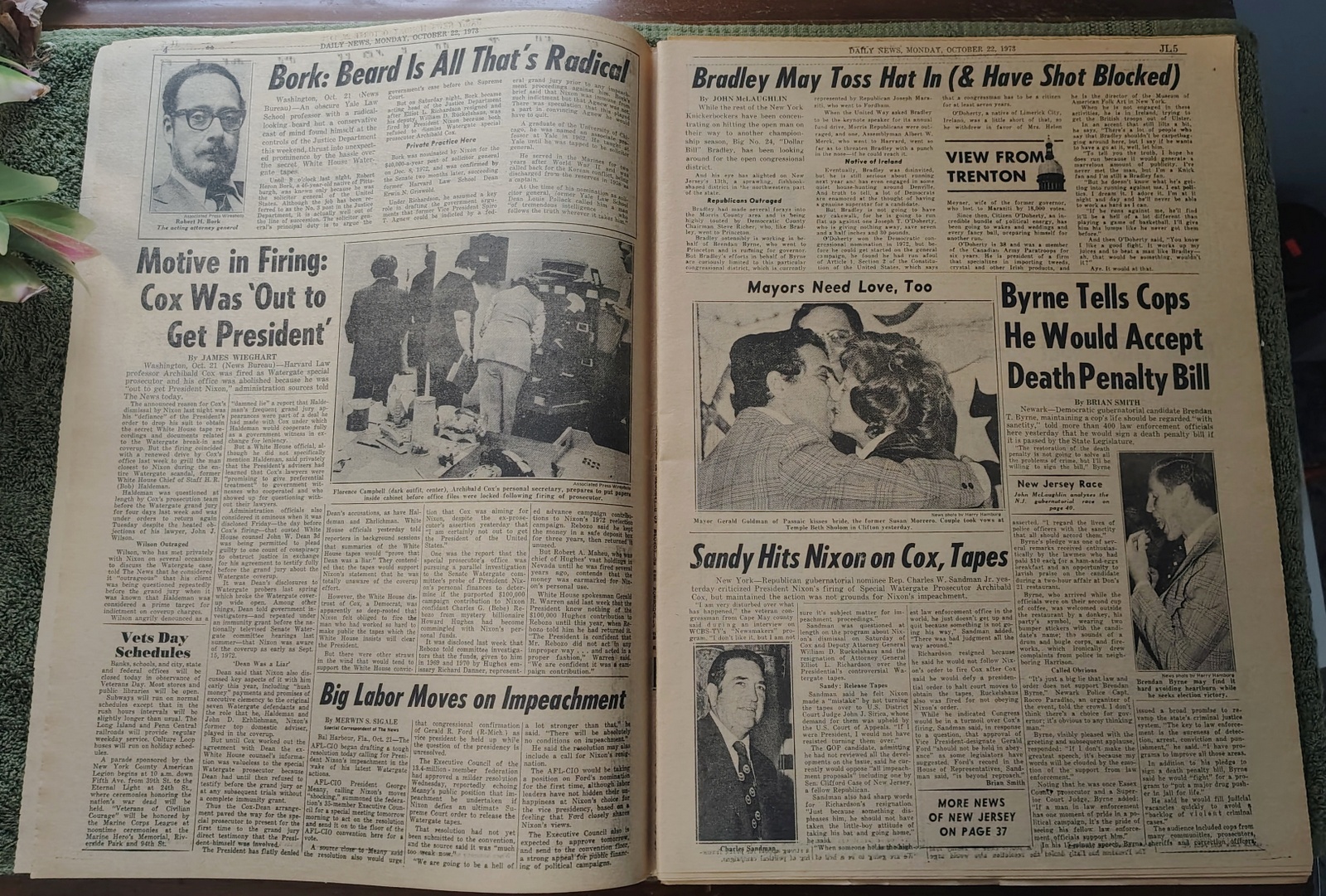 New York Daily News New Jersey Edition October 22 1973 Nixon Impeachment Watergate A's World Series - Image 4