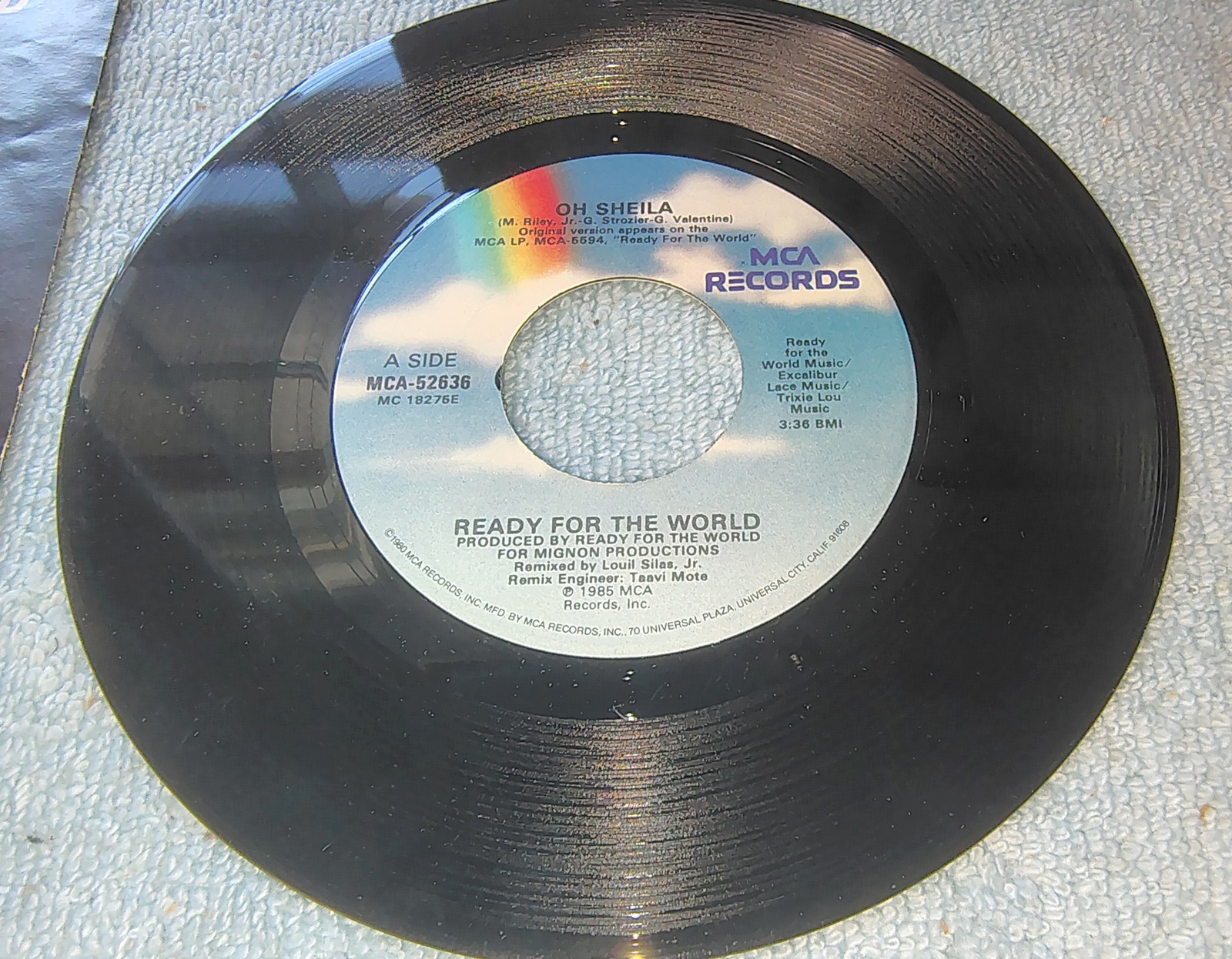 Ready For The World - Oh Sheila 7" 45 RPM Vinyl Single (1985 MCA-52636) - Image 4