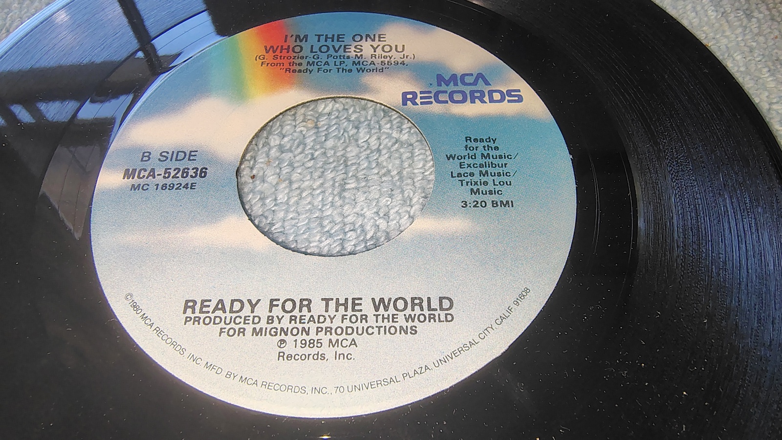 Ready For The World - Oh Sheila 7" 45 RPM Vinyl Single (1985 MCA-52636) - Image 7